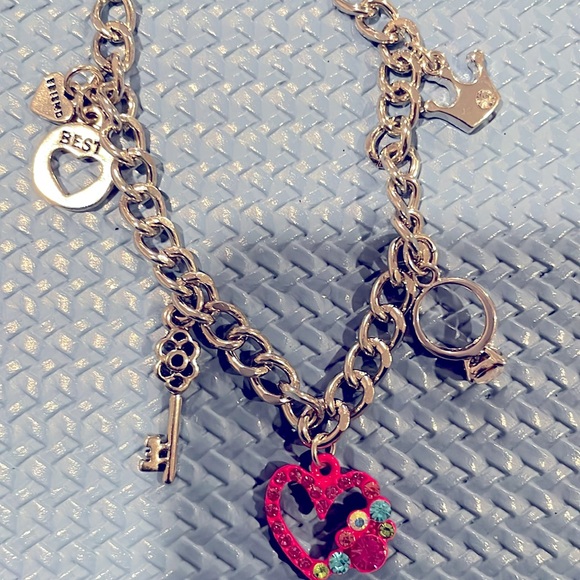 💕 Handmade Charm Bracelet 💕 - Picture 2 of 2